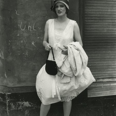 BERLIN ALEXANDERPLATZ (BRD 1980). Barbara Sukowa im "Mieze"-Kostüm